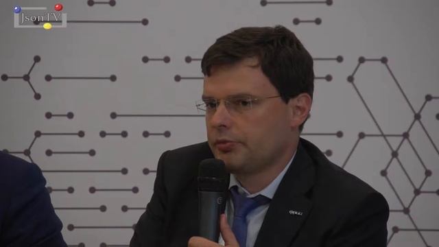 ФСИ 2016. Кирилл Варламов: Использование права РФ для структурирования сделок возросло с 10 до 65%