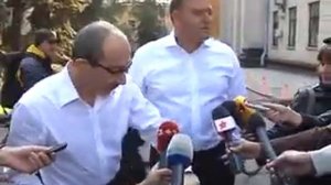 Добкин и Кернес приехали на VIP-велосипедах