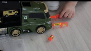 Автовоз Милитари Givito: динамичная игра и удобное хранение!