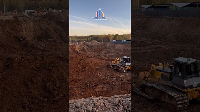 Разработка и погрузка грунта #генстройтранс #гст #строительство #shorts #спецтехника #excavator #авт