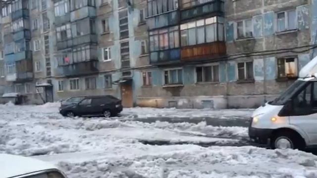 Взаимовыручка на дороге