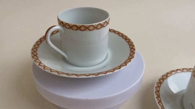 Кофейная пара из лиможского фарфора с цветочным рисунком
