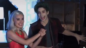 - ZOMBIES 3 Meg Donnelly & Milo Manheim Get Quizzed On Zombies!-