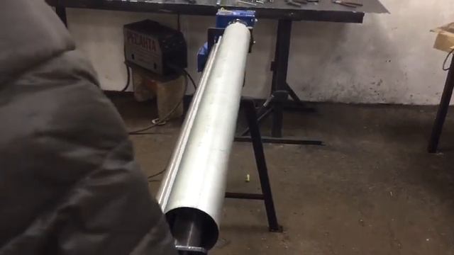 Изготовление трубы 1.3м на вальцовочном станке RME 1300x0.8mm смотреть онлайн