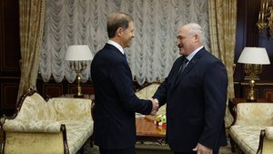 Лукашенко: "Мы должны защищать свой рынок!" | Про авто, самолёт "Освей" и другие проекты с Россией