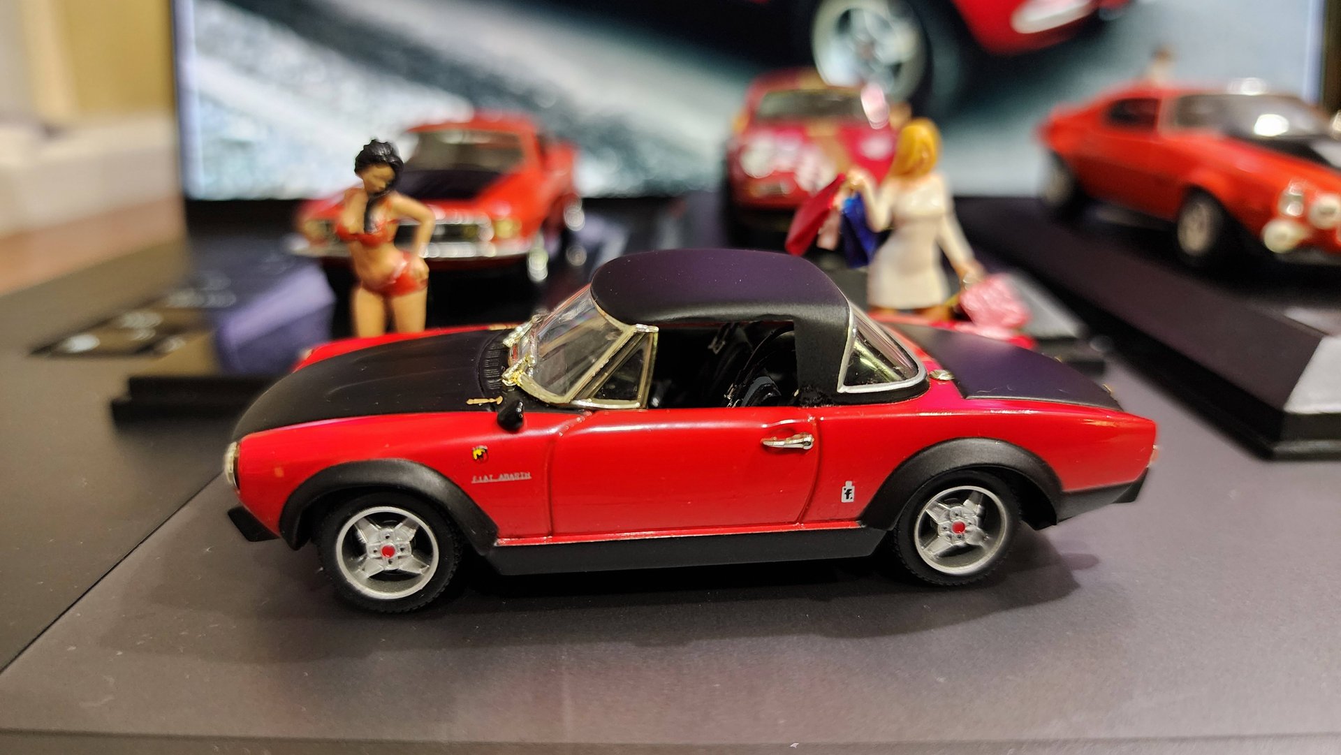 1:43 Fiat 124 Abarth 1972 Spider Rally смотреть онлайн
