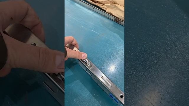 Обзор многозапорного замка для алюминиевых дверей KFV BS2300PF