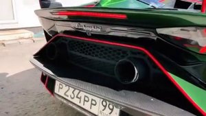 Ламборгини выхлоп