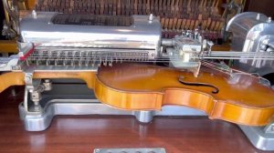 Автоматическая скрипка Mills Violano Virtuoso