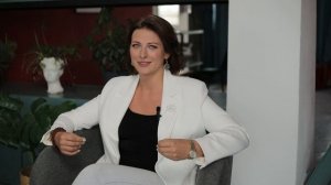 ЕЛЕНА МАХОВИКОВА: о терапии души и отношениях, жизненном пути, любовных треугольниках и психологии