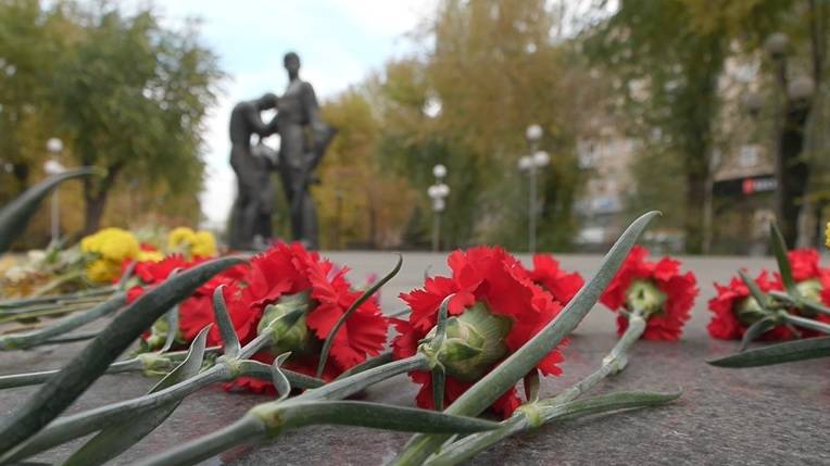 Ветераны комсомола и волгоградская молодёжь отметили 30-летие «Союза комсомольских поколений»