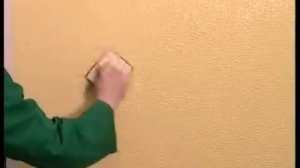 Нанесение декоративной штукатурки щёткой Миллериги для эффекта 1000 линий. Kreos Oikos.