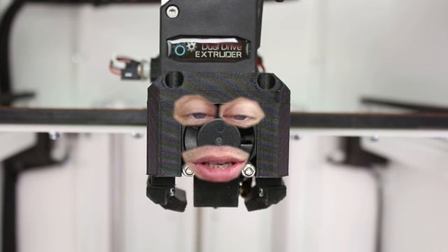 3D принтер с железным характером | Geralkom Vector 200 смотреть онлайн