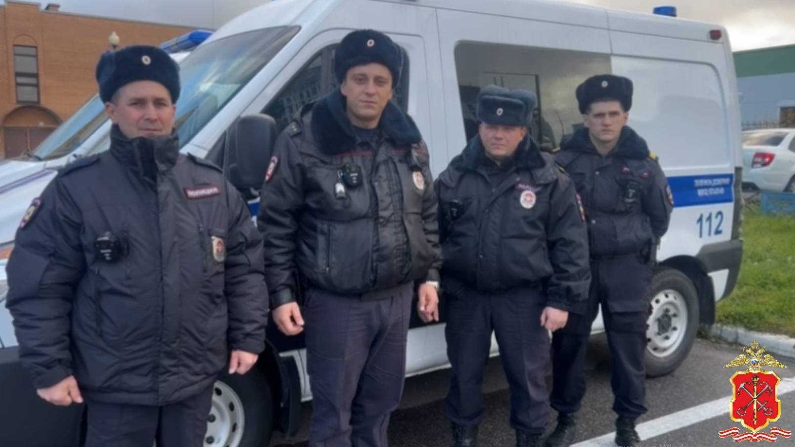 В Петербурге полицейские  помогли мальчику отбиться от двух напавших на него алабаев