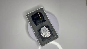 Розетка и умный WiFi выключатель Terem Techno одиночный с Алисой стеклянный золотой VK-1-ROZ-зол