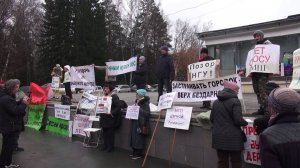 Пикет против сноса здания Физматшколы прошел в Академгородке