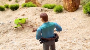 Красочные машинки Диснея играют с забавными игрушечными танками