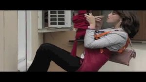 Не можете выйти в дверь_ Выйдите в окно 15-го этажа.