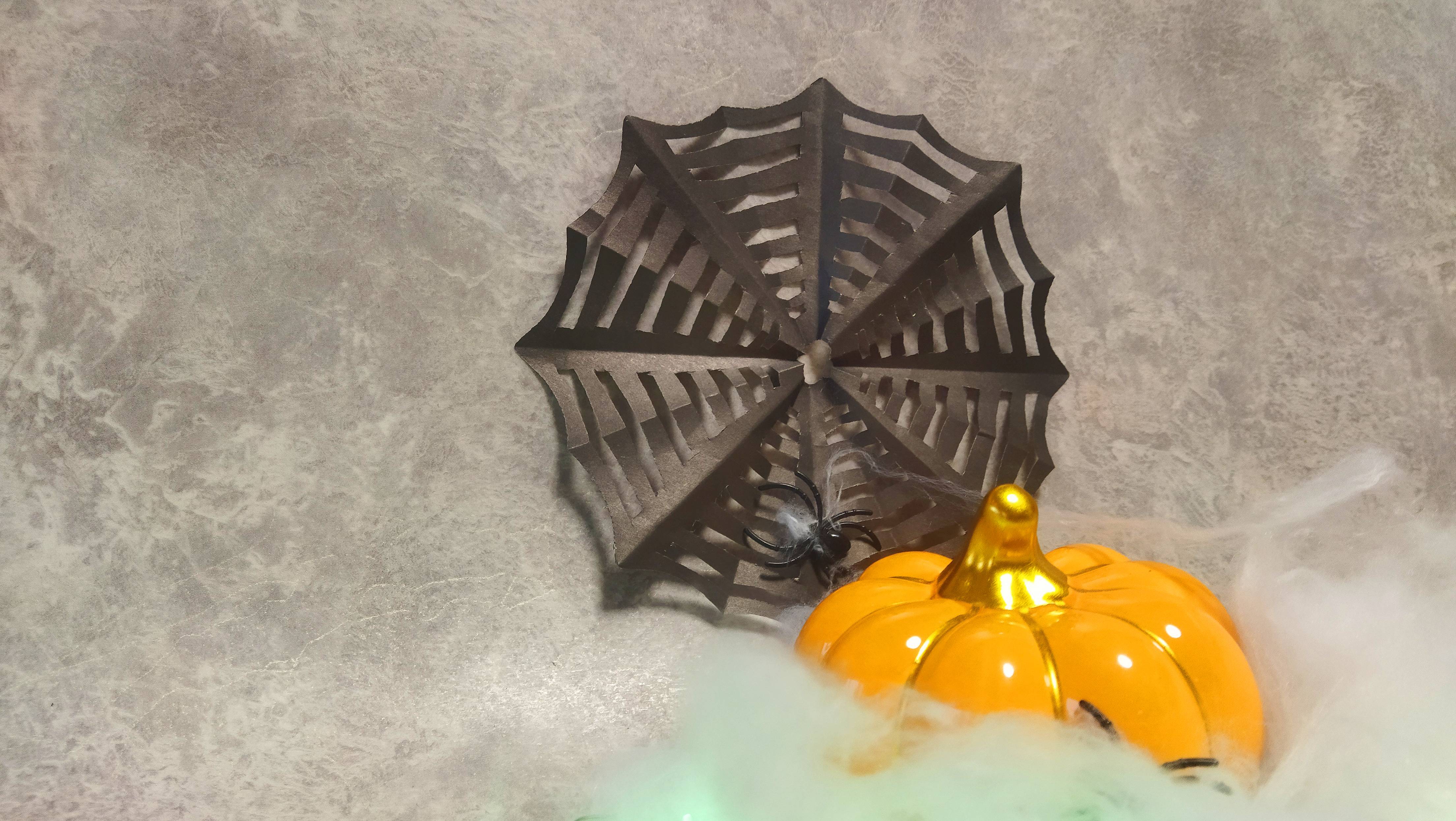 Паутина на Хэллоуин смотреть онлайн