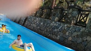 Водная дорожка в отеле Utopia world 5 *. катание на ватружках