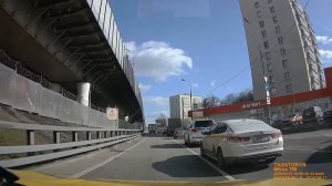 Взгляд из окна такси. Рязанский проспект Нижегородская улица в центр, внутреннее ТТК.