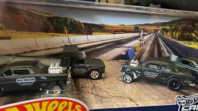 Hot Wheels Hunting Hauler Haul New Premium Garage Set Review And Previous Gargage Sets 2021