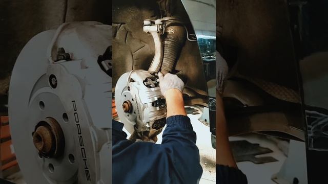 Porsche Macan обслуживание тормозной системы