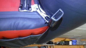 Вариант крепления датчика эхолота