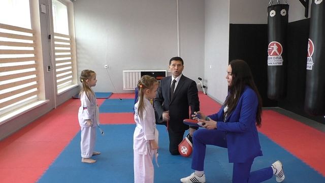 Соревнования по скоростным ударам, тхэквондо, скорость и быстрота. Белые пояса 1,2,3 taekwondo смотреть онлайн