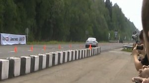 Unlim 500+ Jeep srt8 1100hp vs GTR