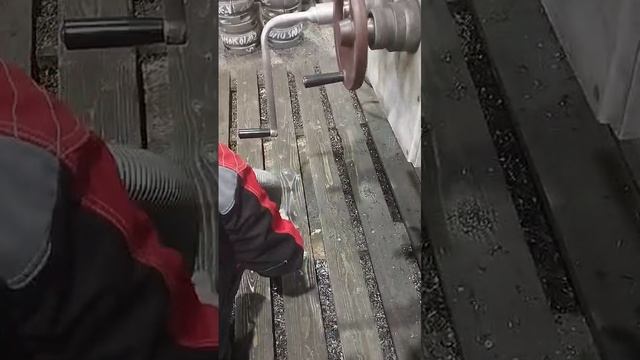 Промышленный пылесос для общецеховой уборки. Сбор стружки.