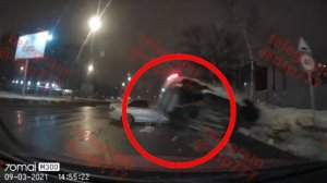 «Был пьян, удирал от ДПС, устроил бойню». Момент смертельного тройного ДТП в Москве