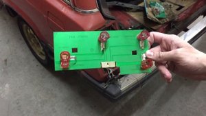 Снова приходится дорабатывать за инженерами автоваза! Задние фонари 2104 не горят, устраняем!