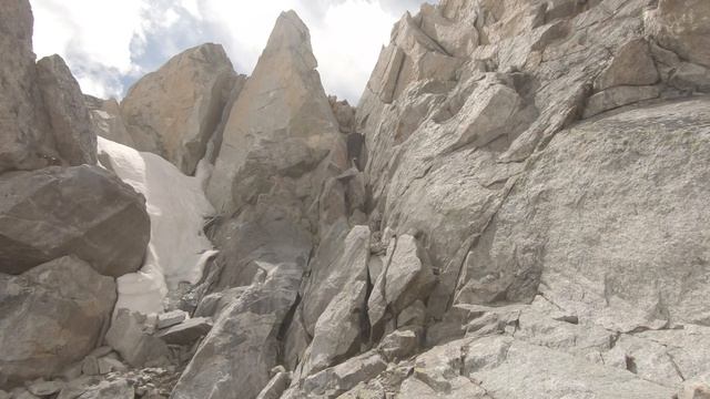 Спуск с вершины Брно (4110 м.) (19.06.2022)