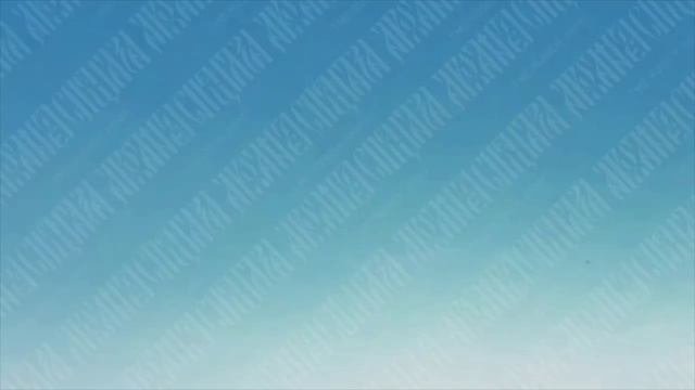 Наш боец на ходу сбивает FPV броском автомата