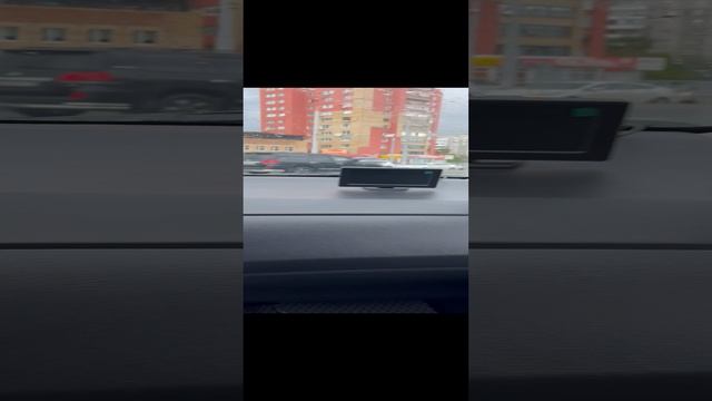 ПДД 8.6. Правильный поворот направо на регулированном перекрестке попадая в автобусную линию.
