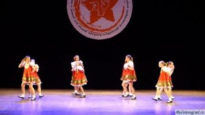 Группа "Слайд", отделение народного танца. Танец "Разговоры"