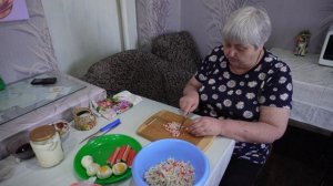 Почему я вкусно готовлю салаты с кальмаром Мне нравиться когда родные хвалят их и все съедают