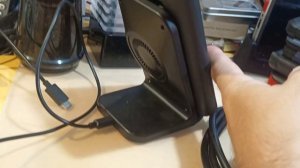 Беспроводная зарядка и не греется, возможно?