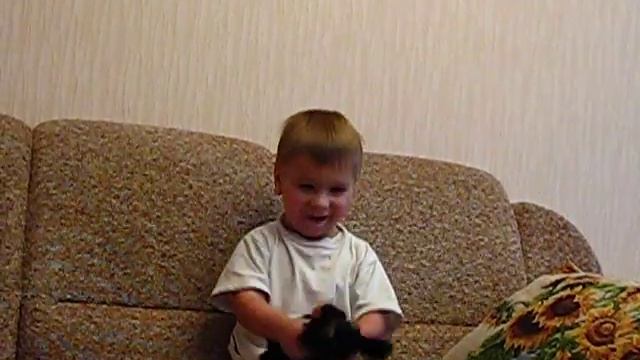2х летний украинский малыш говорит по-английски