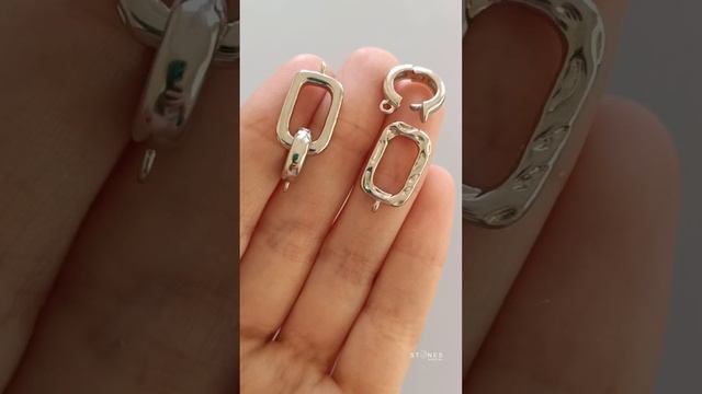 Замок "Прямоугольник резной" с бейлом 29*11мм, родий. На нашем сайте : www.stones-shop.ru