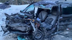 «Ларгус вышвырнуло боком под фуру». Два человека погибли в ДТП в Ульяновской области