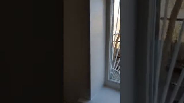Установка откосов и вклейка стеклопакета в деревянное окно