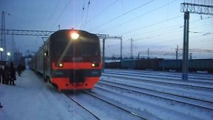 Электропоезд ЭД9М-0056. Покатушки от Алтайской до Алтайской площадки+прибытие и отправление.
