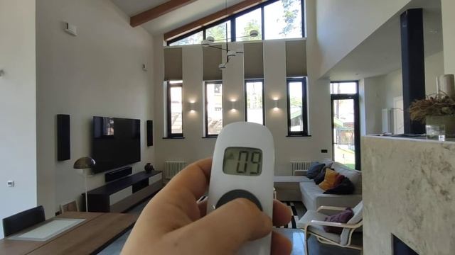 Шторы Гофре блэкаут, серия 8900, с электроприводом 220В и  пультом управления, от компании СВИЛ