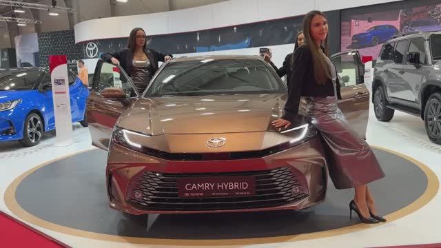 Новая TOYOTA CAMRY 2025 - ПЕРВЫЙ ВЗГЛЯД И визуальный ОБЗОР (европейская модель)