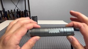 Convoy S21B SST40 Vs CULPM1-Best budget EDC light #flashlightreviews #edc #convoy