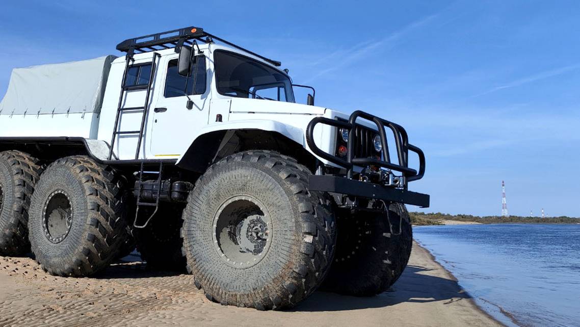 ЗВМ-39083 ВЕЯ 6х6 колесный снегоболотоход пикап, на шинах низкого давления 1650х650мм (ООО ЗВМ)