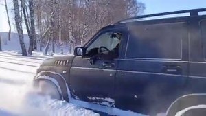 УАЗ ПАТРИОТ 3UZ-FE 300 л.с. по глубокому снегу UAZ on deep snow
