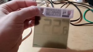 градусник на солнечной батарее